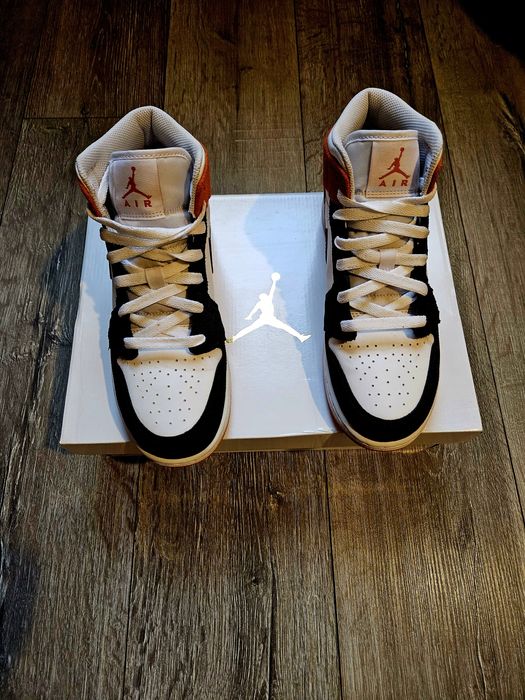 Nike Air Jordan 1 Mid