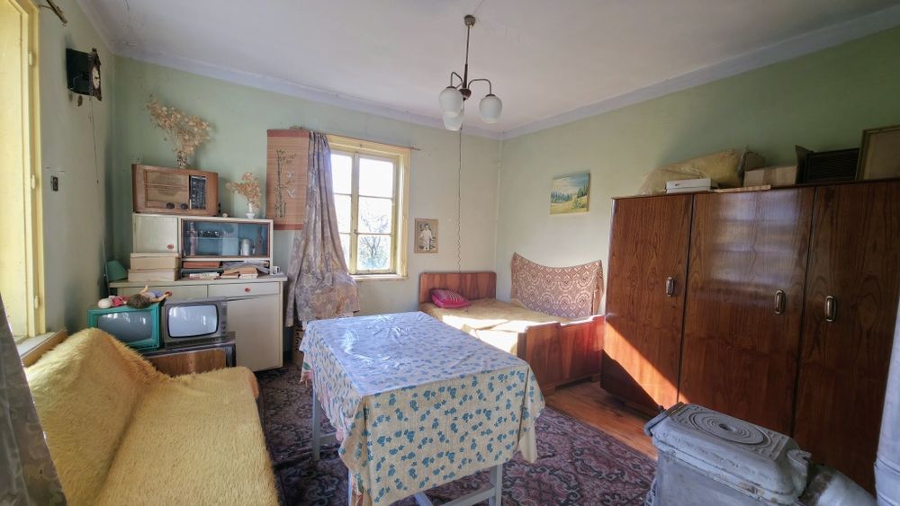 Продава се къща в село Гълъбник, област Перник