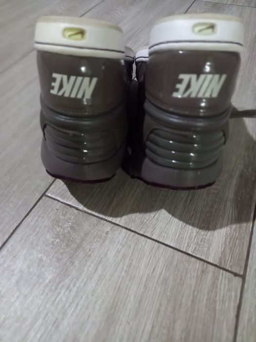 Ghete adidas Nike