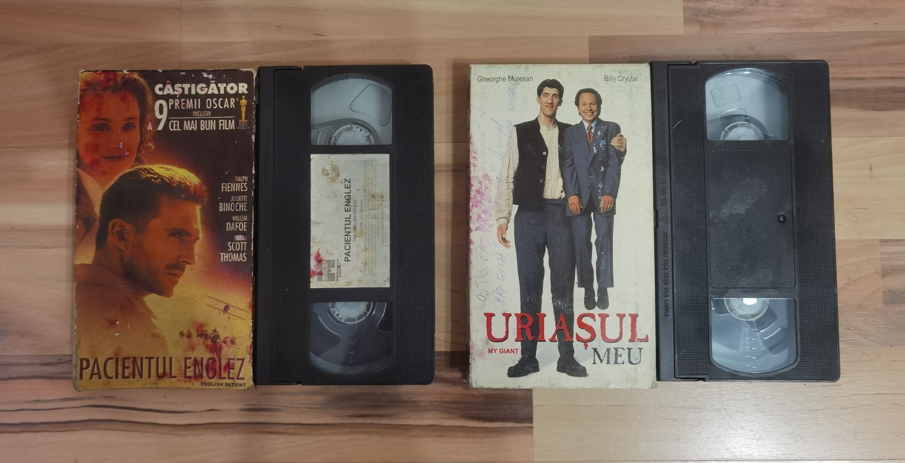 Filme VHS English patient/My Giant cu autograf Ghiță Mureșan anul 1999