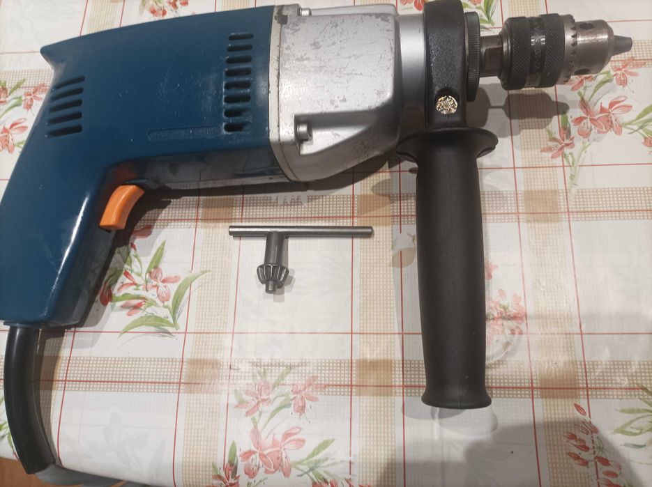 AEG SB2-400  двускоростна ударна бормашина.