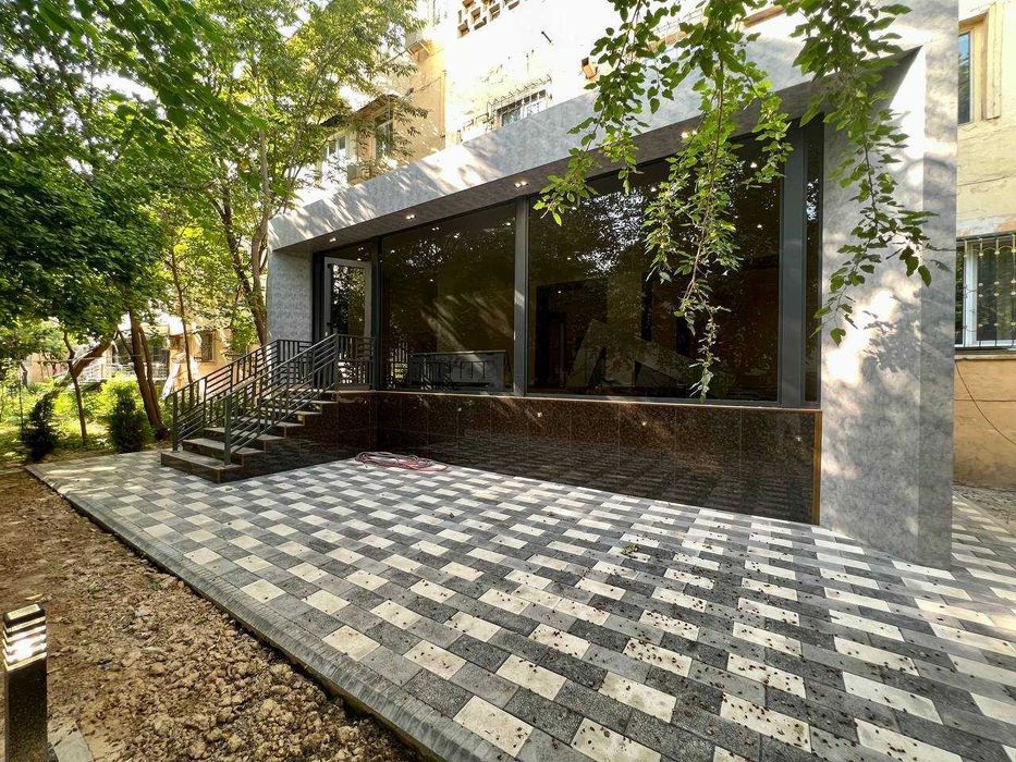 Продаётся офис в центре Нежилое помещение Ц-4, Wyndham Гостиница