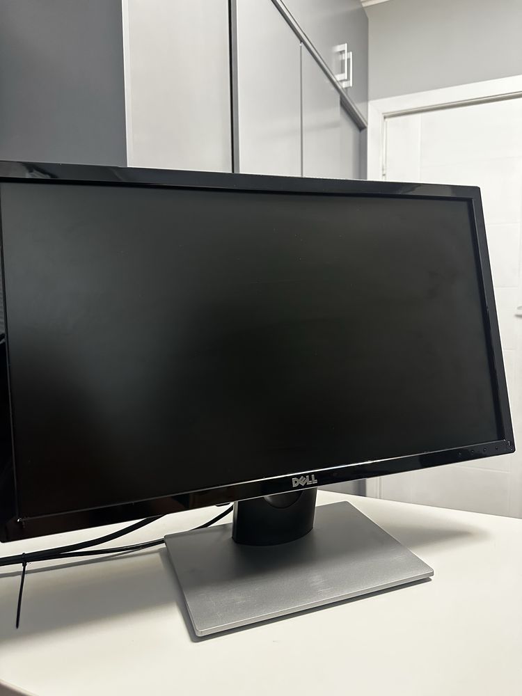 Монитор Dell 24