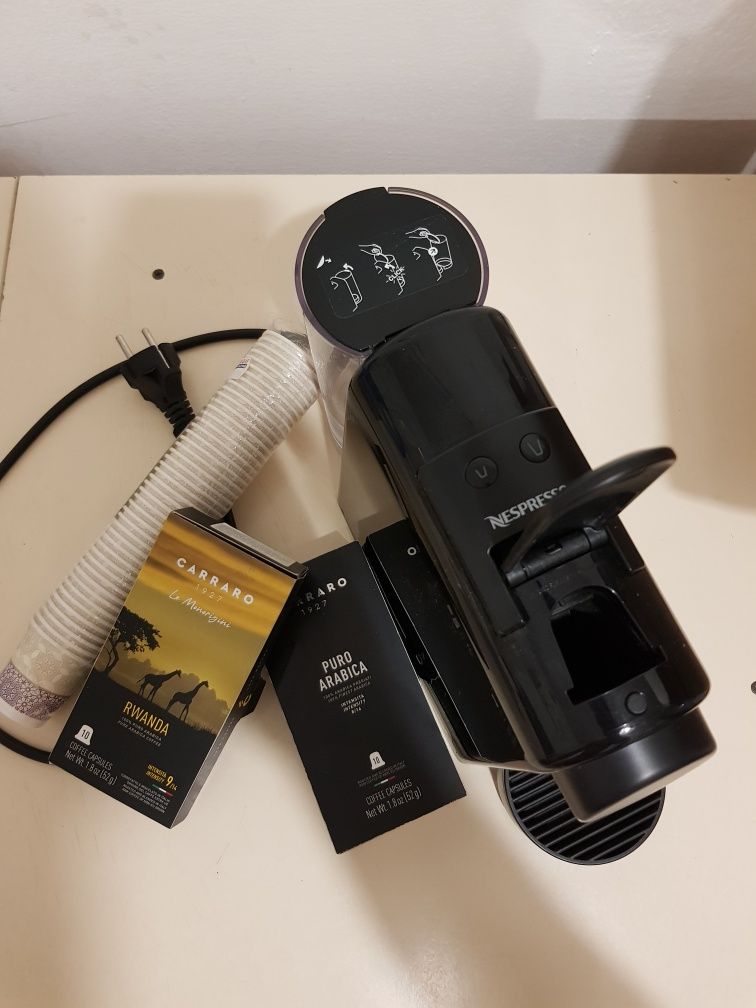 кофемашина Nespresso капсульная кофеварка