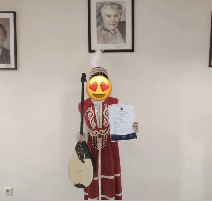 Ұзын жилетка бас кимімен қыздарға