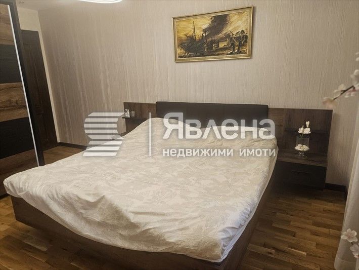 Дава се под наем Тристаен апартамент в Варна, Център - 100 кв.м за 1450 € - Снимка #8