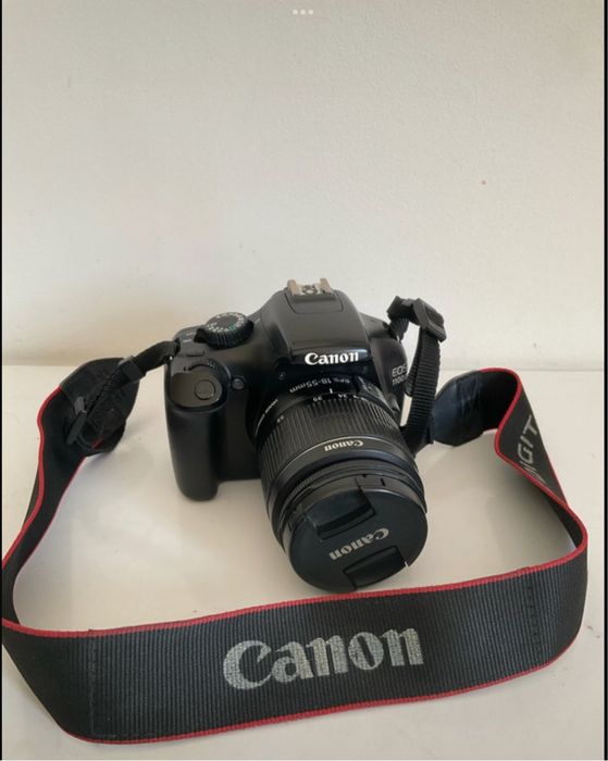 Aparat foto Canon nou