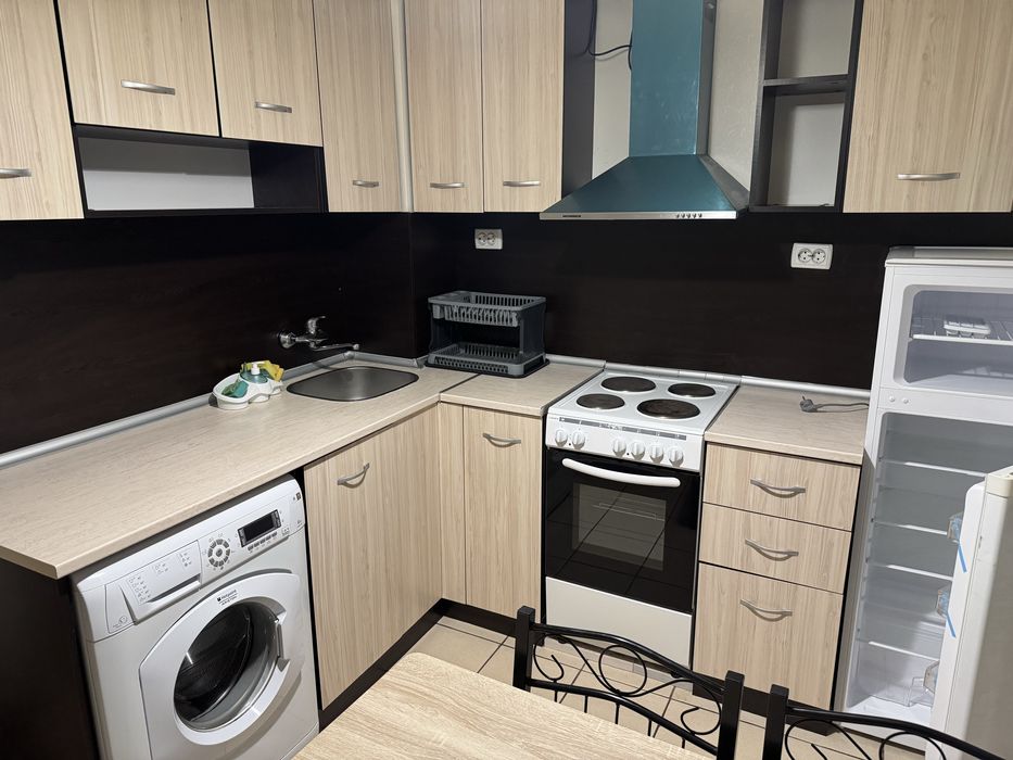 Дава се под наем Едностаен апартамент в София, Люлин 4 - 50 кв.м за 357 € - Снимка #1