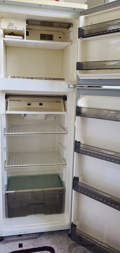 Продаётся холодильник Synday