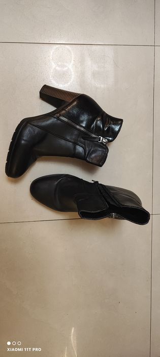 Reducere! Ghete/ Cizme mărimea 38