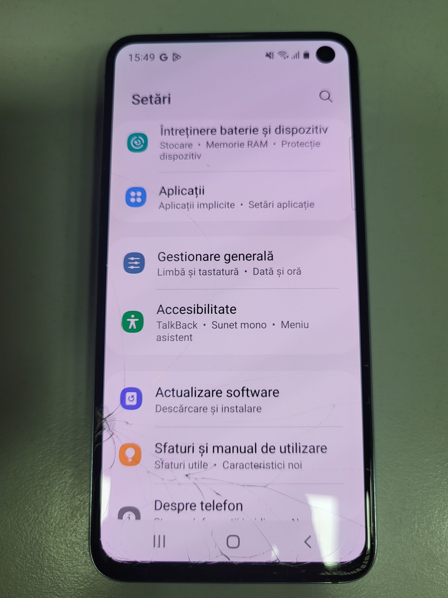 Samsung Galaxy S10e Blue Dual Sim Nu este impecabil