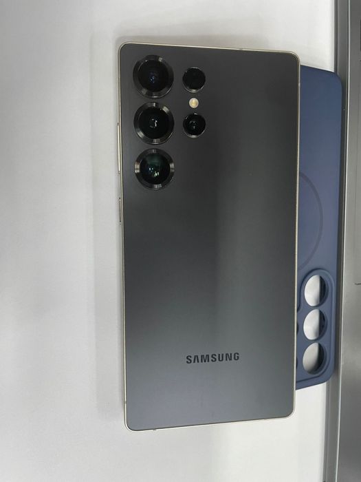 Samsung s25 ultra 256 gb  12 GB ram