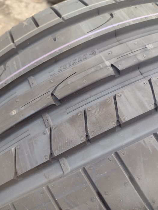 Нови 235/40/18 Dunlop S maxxRT2 dot3919
