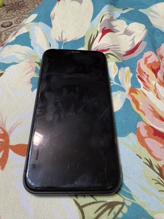 Продам iphone 11 64 gb в отличном состоянии