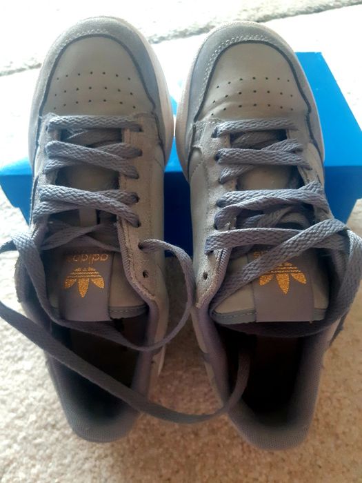 Сиви кецове Adidas Continental