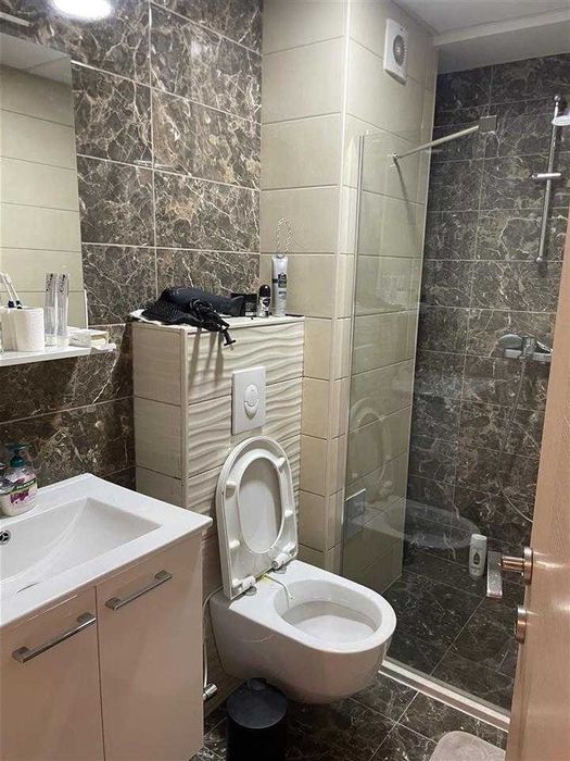 Дава се под наем Двустаен апартамент в Бургас, Център - 67 кв.м за 229.5 € - Снимка #3