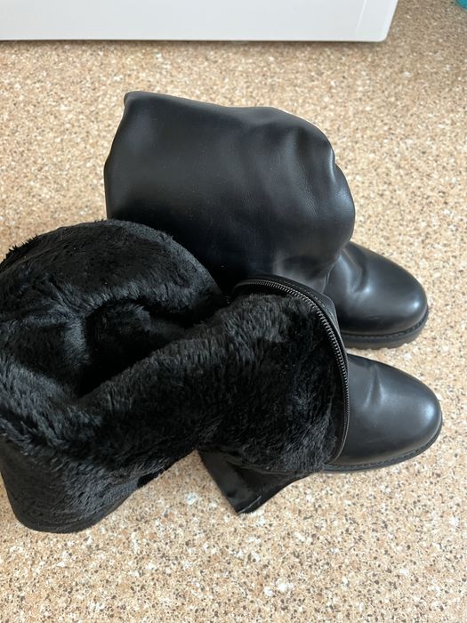 Продам теплые, осенние сапоги. Новые, одели один раз, не подошел разме