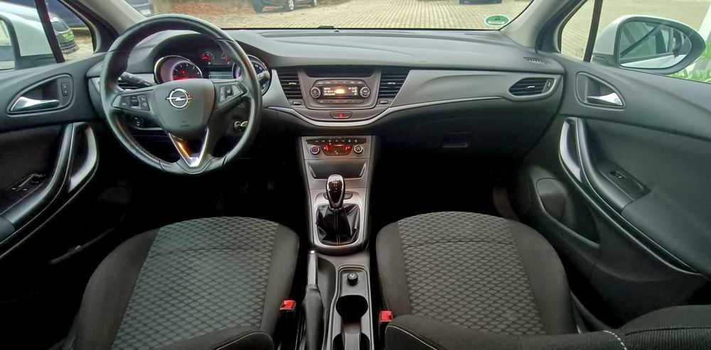 Opel Astra K an 2016 Hatchback Benzina 105 cp Import Germania