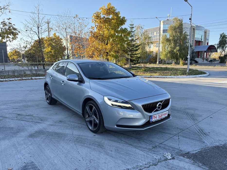 Volvo V40 D2, 2.0 tdi E6,Full Led ,Carte Service,Raport Istoric Km!!