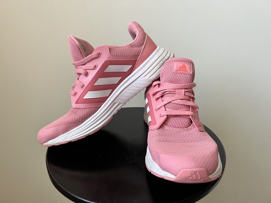 Маратонки Adidas 39 номер