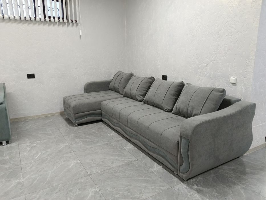Продам шикарный угловой диван