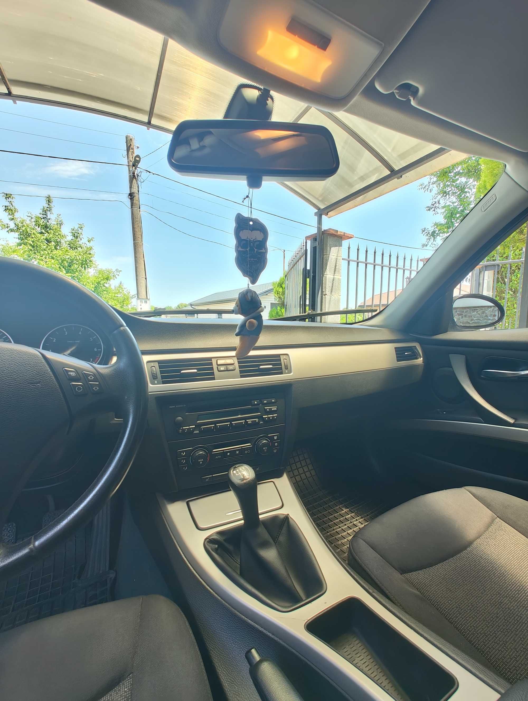 BMW 320i бензин/ръчни