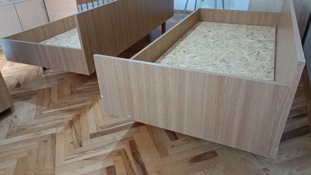 Единични легла без матрак