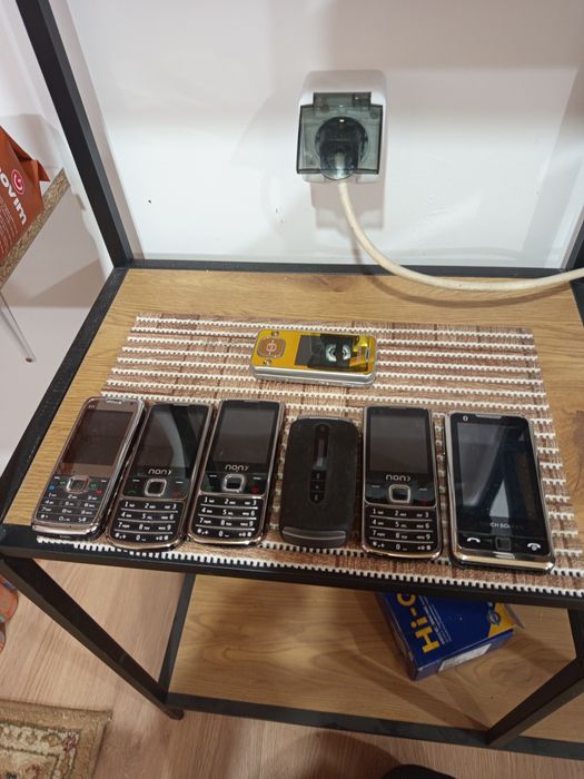 Стари телефони не са ползвани!