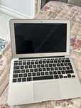 Vand macbook air 13 (fara incarcator )