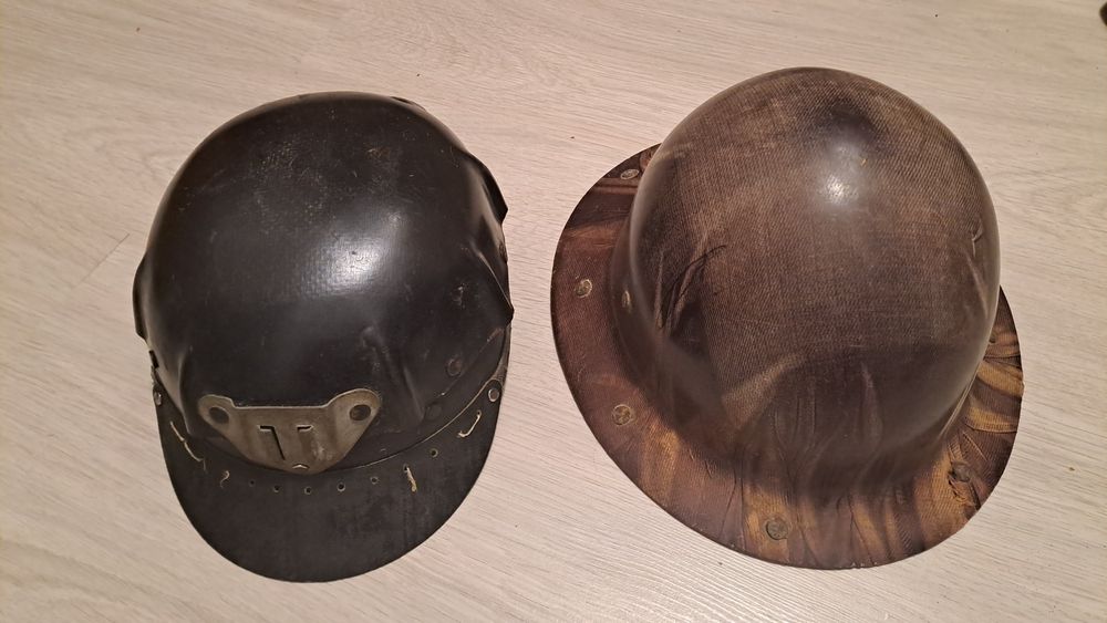 Casca veche de miner, anii 70, de colectie, pentru decor