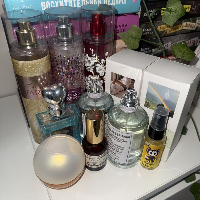 духи, мисты(москино,зелинский,avon)