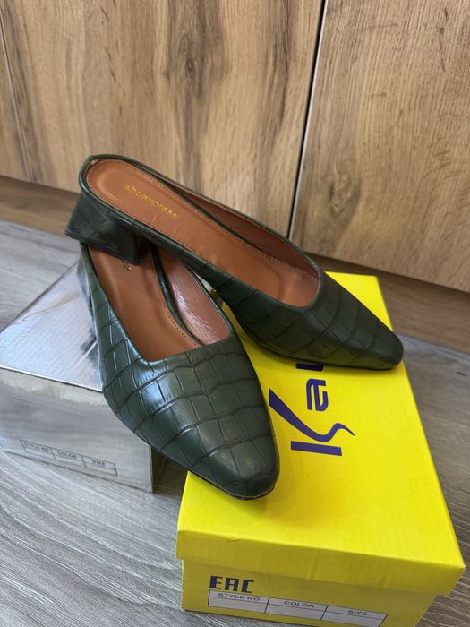 Oyoq kiyim bir marta kiyilgan