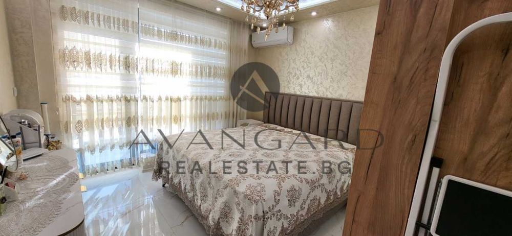 Продава се Двустаен апартамент в Пловдив, Център - 67 кв.м за 2400 €/кв.м - Снимка #7