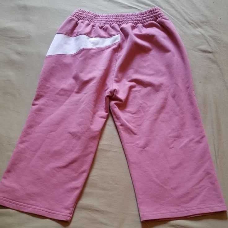 Pantaloni scurti Nike de dama