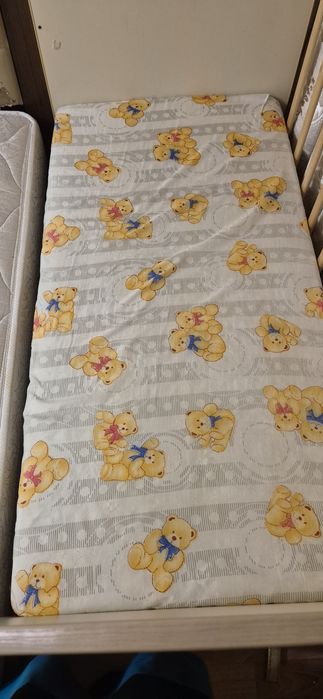 Отдам даром детский манеж