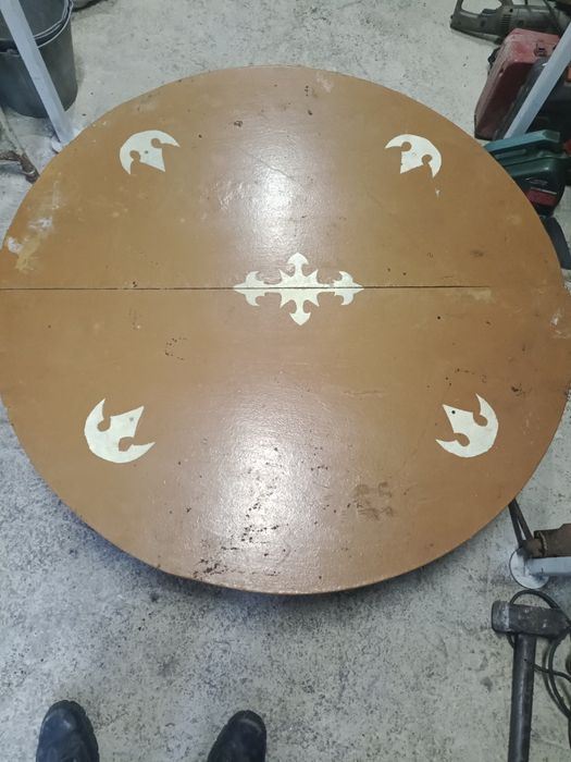 Продам стол 10.000