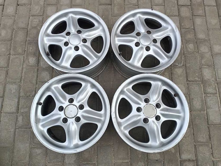 Продам оригинальные легкосплавные диски на автомашину Мерседес