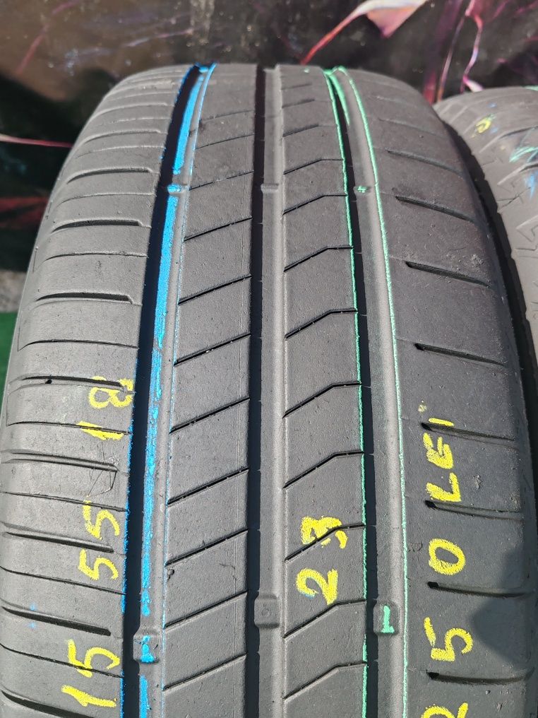215 55 18 vara Bridgestone
