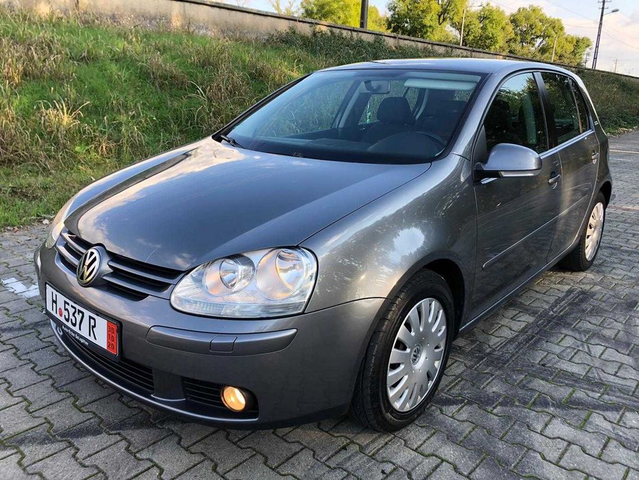 Volkswagen Golf 5 V 1.6 MPII 1102 cp Impecabil United