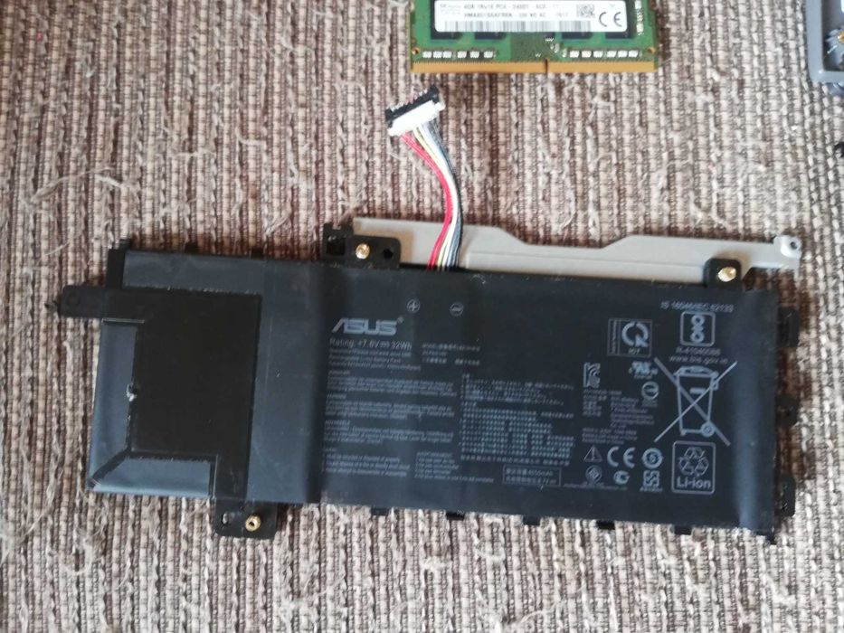 Asus X512U ЦЯЛ ЗА части