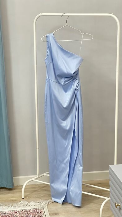 Красивое вечернее платье