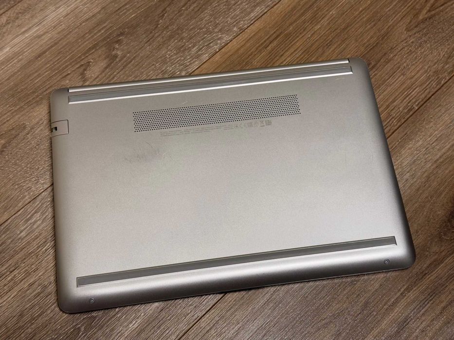 HP 14-cf2504sa Intel i5 10gen/4ram/256SSD/Full HD запазен