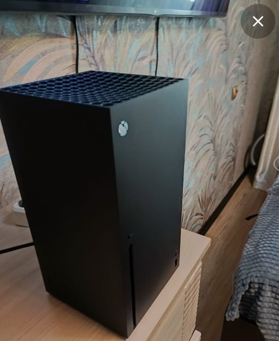 XBOX X  продам в отл сост