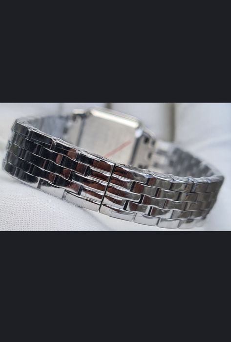 Ceas dama purtat doar cateva ore , aproape nou