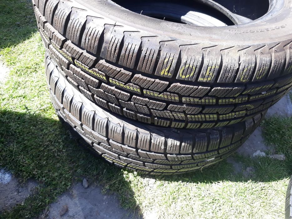 Caucicuri  215 205 60 65 R 16 rezerva 195 60 16 4 buc