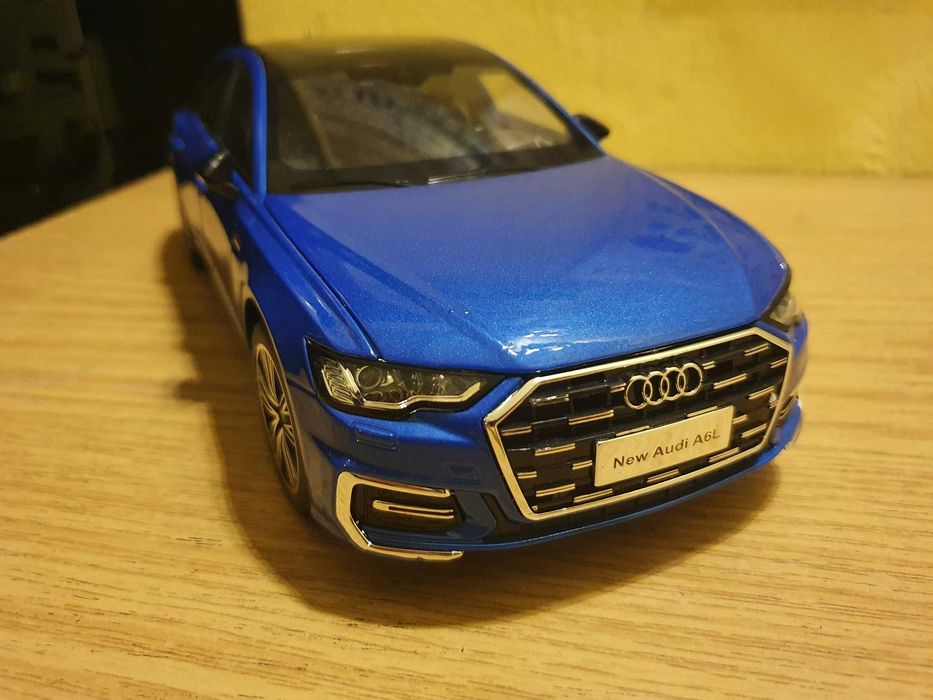 Macheta NOUA scara 1:18 Rolls Royce si Audi A6.