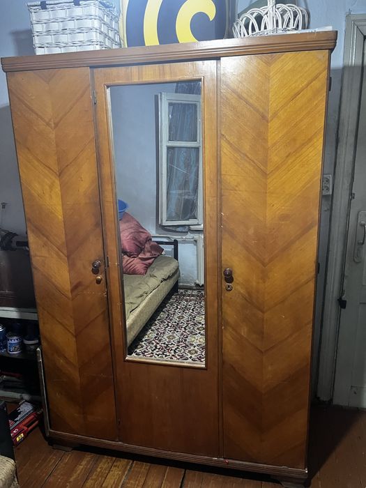 Продам шифонер советский