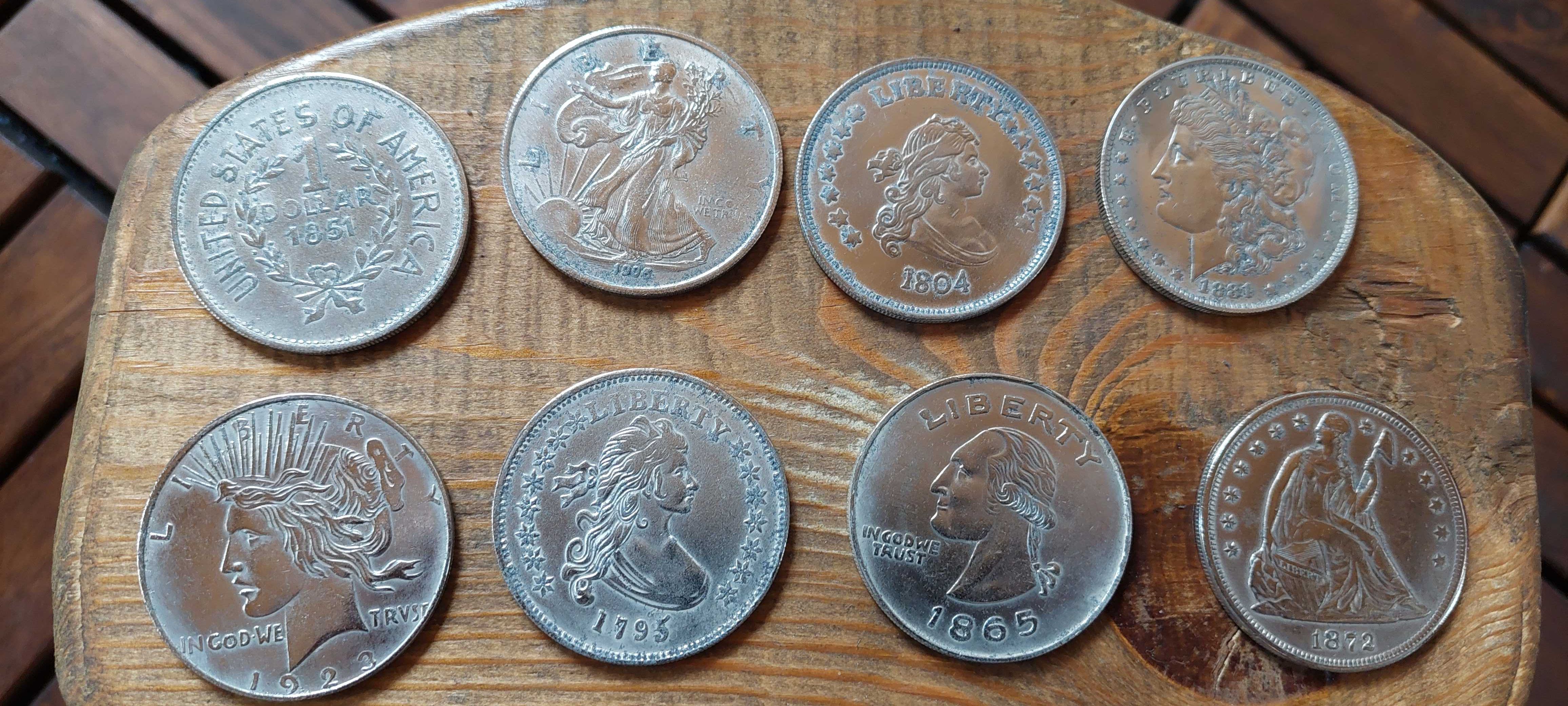 Български монети 1992 и декоративни американски долари