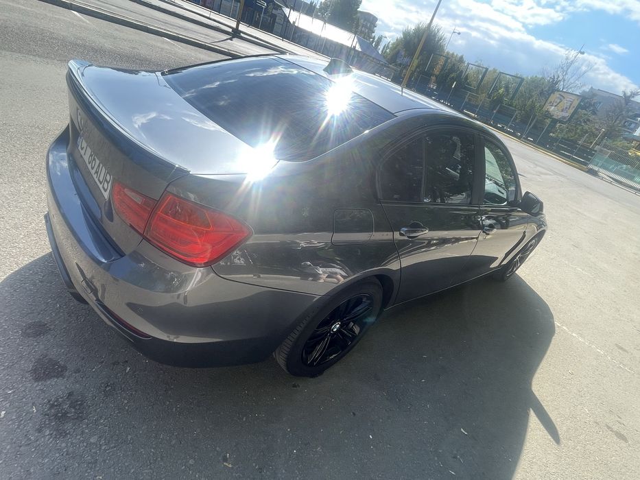 BMW Seria 3 F30 – 2.0i 184 CP – Benzină – Cutie automată – An 2012
