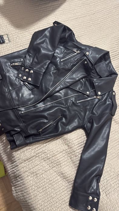 Продам женскую одежду в отличном состоянии 44-46